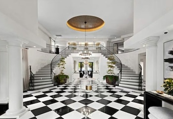 La emblemática mansión de Hidden