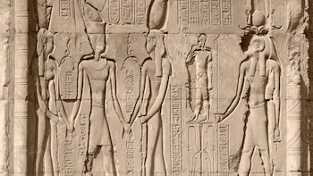 El sistema de numeración egipcio y el arte de sumar con símbolos