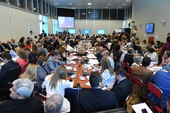 Ministros del gobierno nacional explicaron