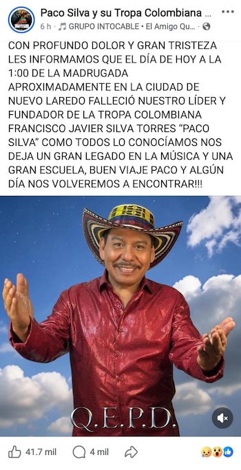 El cantante Paco Silva sonríe, llevando una camisa roja estampada y un sombrero vueltiao tradicional, con un cielo de fondo y las letras Q.E.P.D