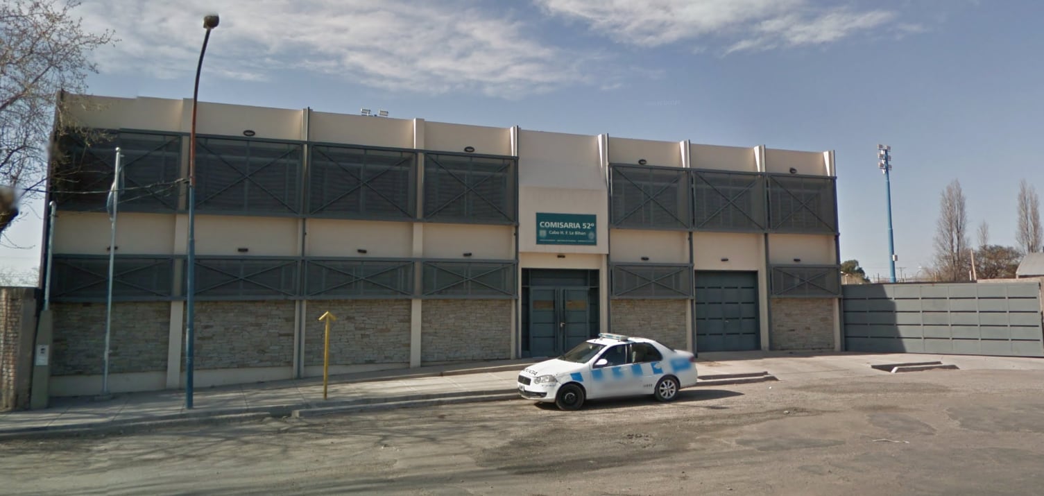 Al lugar del hecho llegaron efectivos de la Comisaría 52°