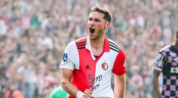 Santiago Giménez comenzará su segunda