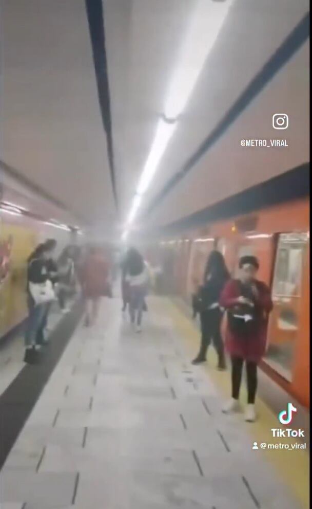 Reportan presencia de humo en la Línea 1 (X/ @MetroViralMx)
