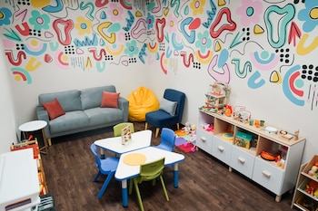 La Fiscalía General de la República abrió en Santa Ana Centro el Modelo de Atención Psicosocial para Personas en Condición de Vulnerabilidad. (Foto cortesía FGR)