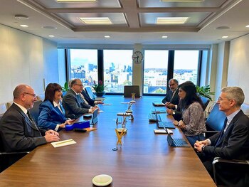 Reunión de trabajo de la ministra de Seguridad y los funcionarios del FMI