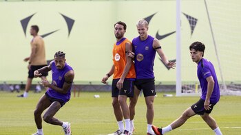 Flick afronta su primer Clásico ante Mourinho con dudas en defensa