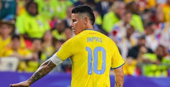 James Rodríguez portó su última camiseta en la selección Colombia con el símbolo de GOAT - crédito @jamesrodriguez10/Instagram