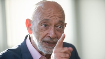 Alexandre Kalache, médico y gerontólogo: “Es un horror crear guetos urbanos para las personas mayores”