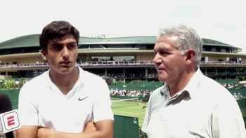 Jorge acompañando a su hijo