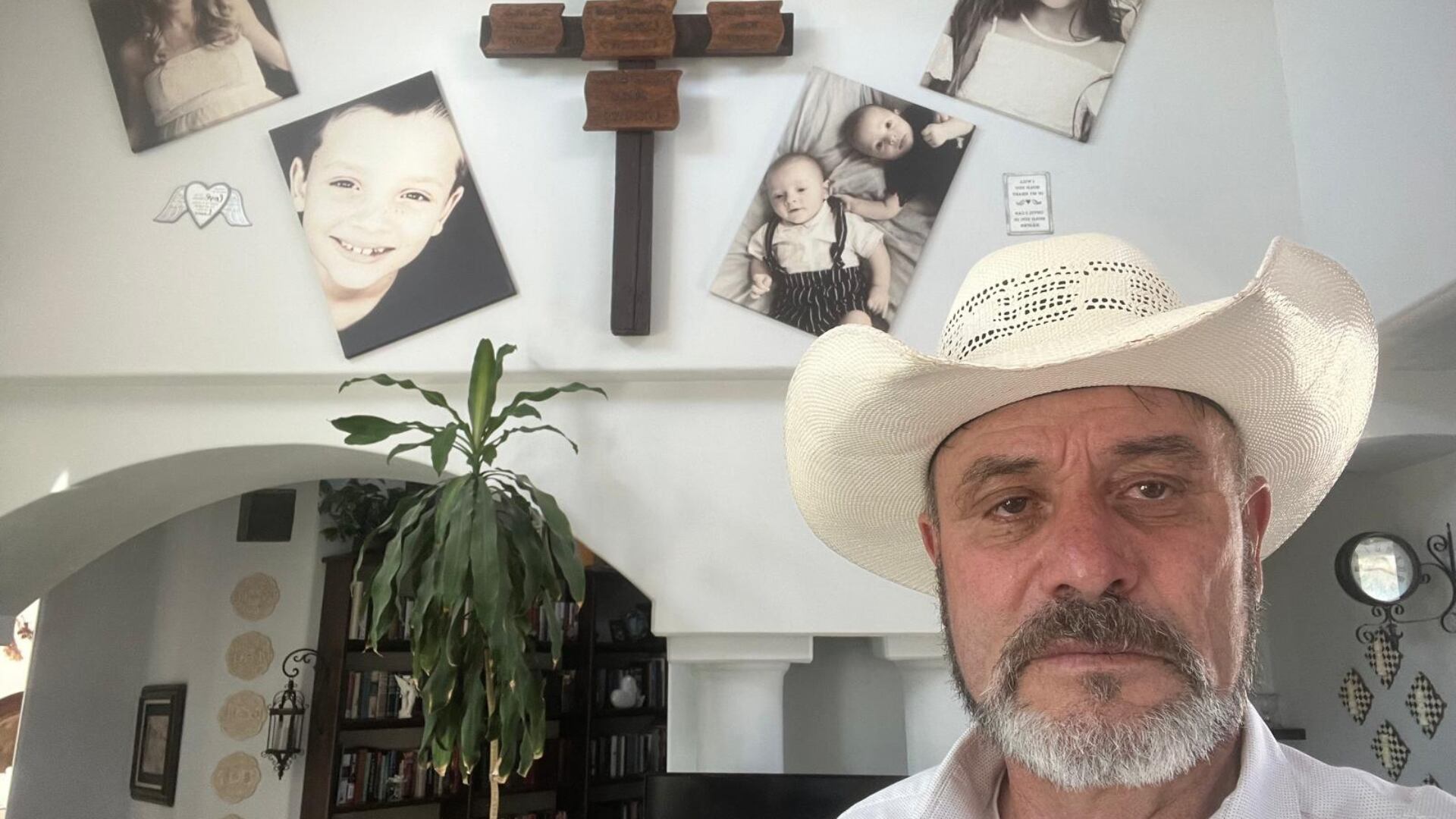 Adrián LeBarón denuncia impunidad y exige justicia a seis años del asesinato de su familia en Bavispe, Sonora