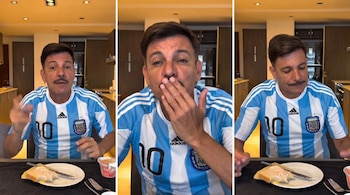 Imagen triple de Martín Bossi con camiseta de Argentina. En un cuadro gesticula, en otro sopla un beso y en el último mira hacia abajo, frente a una tostada.