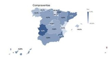 La compraventa de viviendas cae un 11,1% en julio de este año y el precio sube un 7,7%, según los notarios