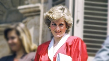 El hermano de Lady Di publica la historia de la vida de la icónica Princesa Diana: "El canto del cisne"