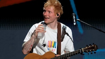 Ed Sheeran da un giro a su carrera musical y abandona Warner Music Group tras 15 años de éxitos