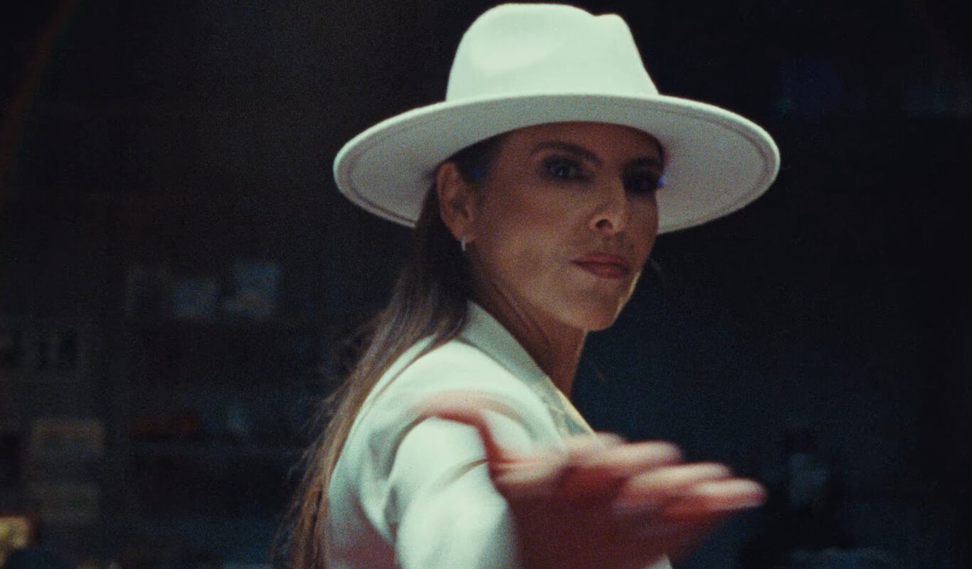 Kate del Castillo debuta en corridos tumbados con Peso Pluma y la canción desata polémica en redes. (YouTube)