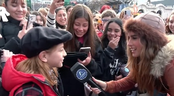 Juli Poggio vivió un insólito momento al entrevistar a un niño en La Rural