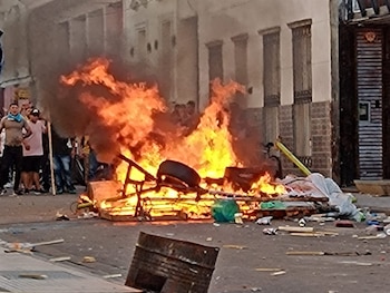 Nueva batalla campal por una