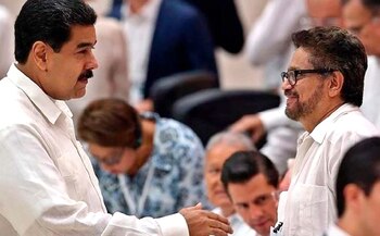 Nicolás Maduro junto a Iván Márquez