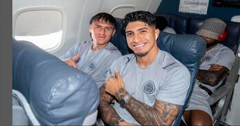 Luis Iberico viajando a Países