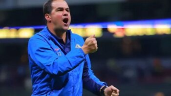 André Jardine renovó con el