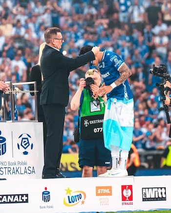 El Lech Poznań ejecutó la opción de compra antes del 8 de junio para cerrar la salida de Luis Palma del Celtic. (Cortesía: Luis Palma)