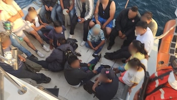 Las 45 personas fueron atendidas por personal de sanidad naval. Crédito: Especial