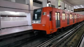 ¿Qué está pasando en el Metro y Metrobús hoy 13 de mayo?