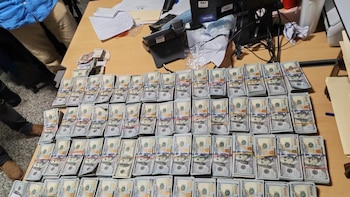 República Dominicana: Autoridades detienen a un colombiano por intentar salir del país con más de USD 600,000 sin declarar