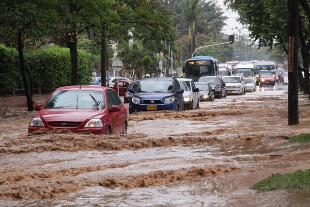 Autoridades alertan sobre inundaciones y deslizamientos en zonas de alto riesgo en el país - crédito Colprensa
