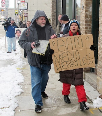 Janie Hagen, hermana de una