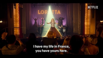 Andrzej Seweryn es Loretta, una