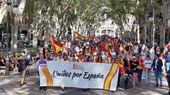 Unas 200 personas se manifiestan