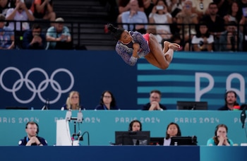La diferencia en la altura del aparato respecto a la categoría masculina dificulta la réplica del salto Yurchenko en la gimnasia femenina (REUTERS)