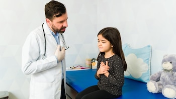 Más niños buscan ayuda para la ansiedad en visitas rutinarias al médico, según un estudio
