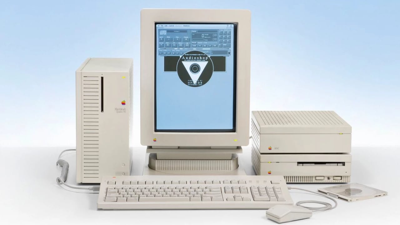 El Macintosh Portrait Display fue el primer monitor vertical de Apple, lanzado para revolucionar la experiencia visual en diseño y edición.