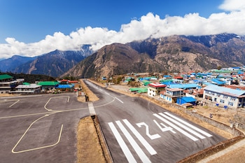 Aeropuerto Tenzing-Hillary, Lukla, Nepal (Adobe