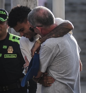 Luis Díaz, leyenda de Barranquilla F.C., y el dueño del club, Ernesto Herrera Díazgranados, en la previa del partido ante Junior - crédito Barranquilla FC