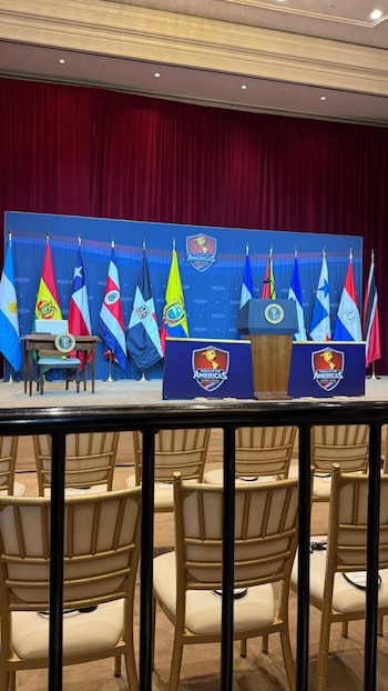 La prensa aguarda la presencia