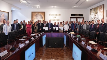 Gobierno de México renueva acuerdo con gasolineros para combatir la inflación