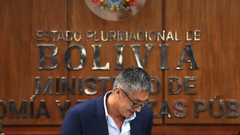El ministro de Economía censurado en Bolivia desiste del amparo: “Entregué todo mi esfuerzo”