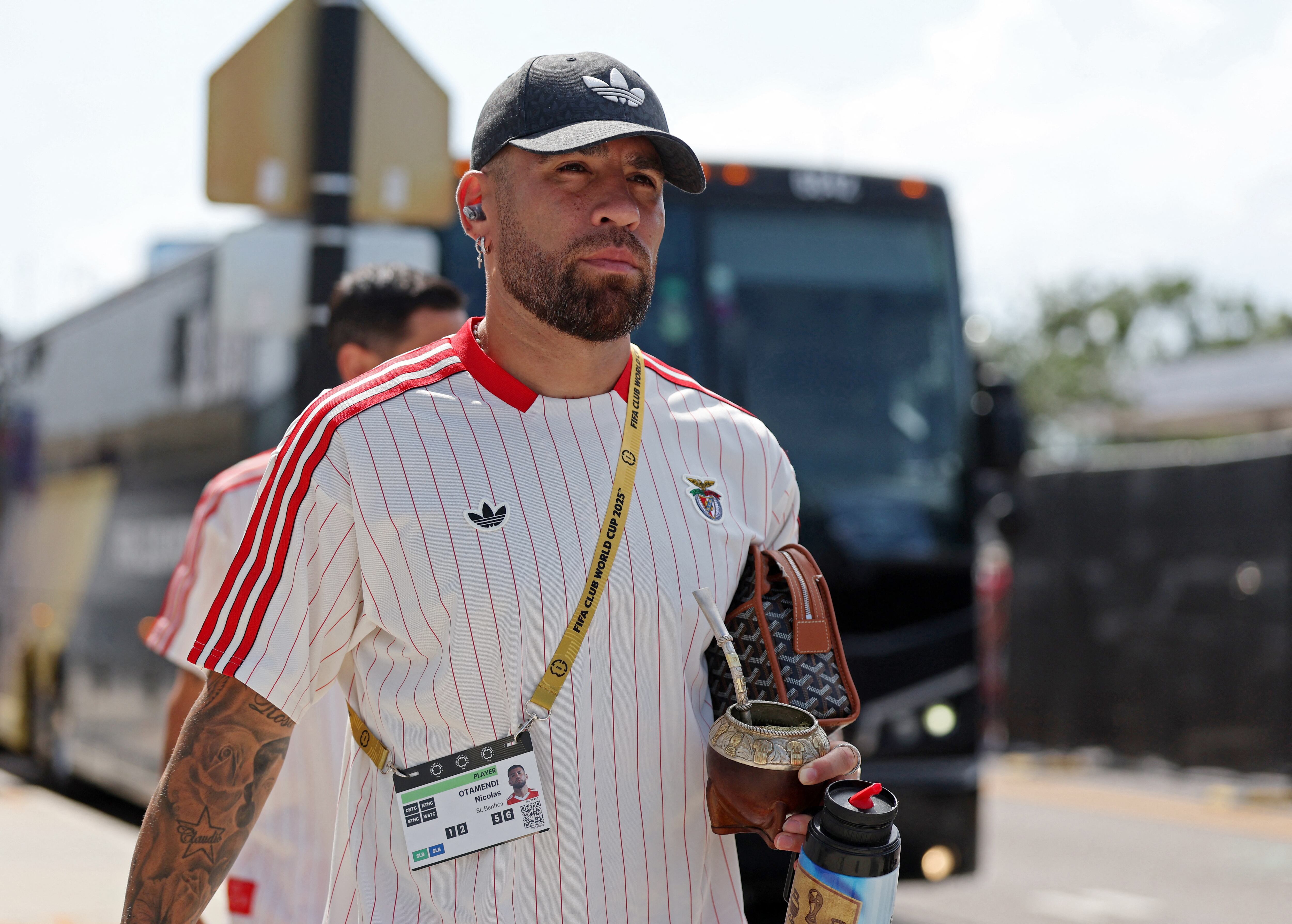 Otamendi confirmó que continuará en Benfica hasta mediados del año que viene (Reuters/Nathan Ray Seebeck)