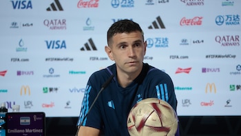 'Dibu' Martínez señala que le