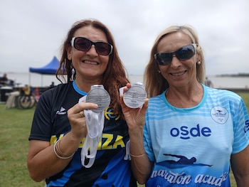 Patricia Cura y Magaly Mascardi,