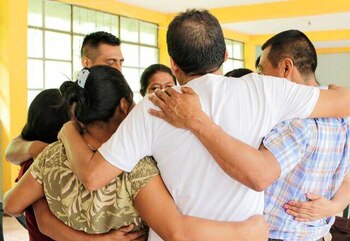 Familia de la joven que