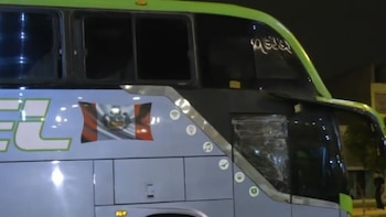Bus interprovincial con pasajeros sufre ataque a balazos: chofer sobrevive de milagro
