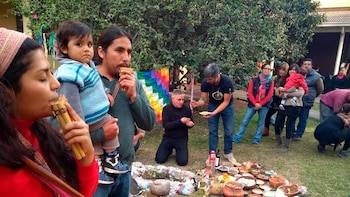 Agosto, el mes de la Pachamama: el momento del año en que la tierra descansa y se le rinden ofrendas para agradecerle el sustento
