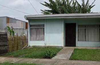Un informe de la Universidad de Costa Rica revela que 754,510 viviendas del país presentan condiciones regulares o problemas que comprometen su calidad habitacional. Crédito: Laura Rodríguez / UCR