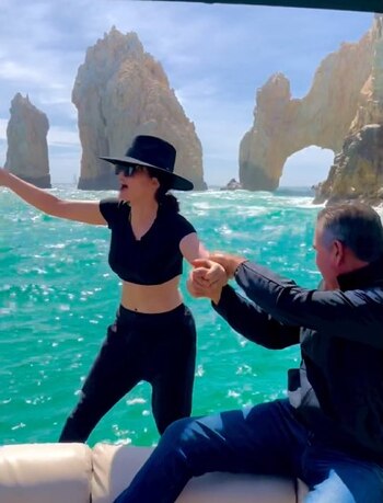 Ana Bárbara cantó para alrededor