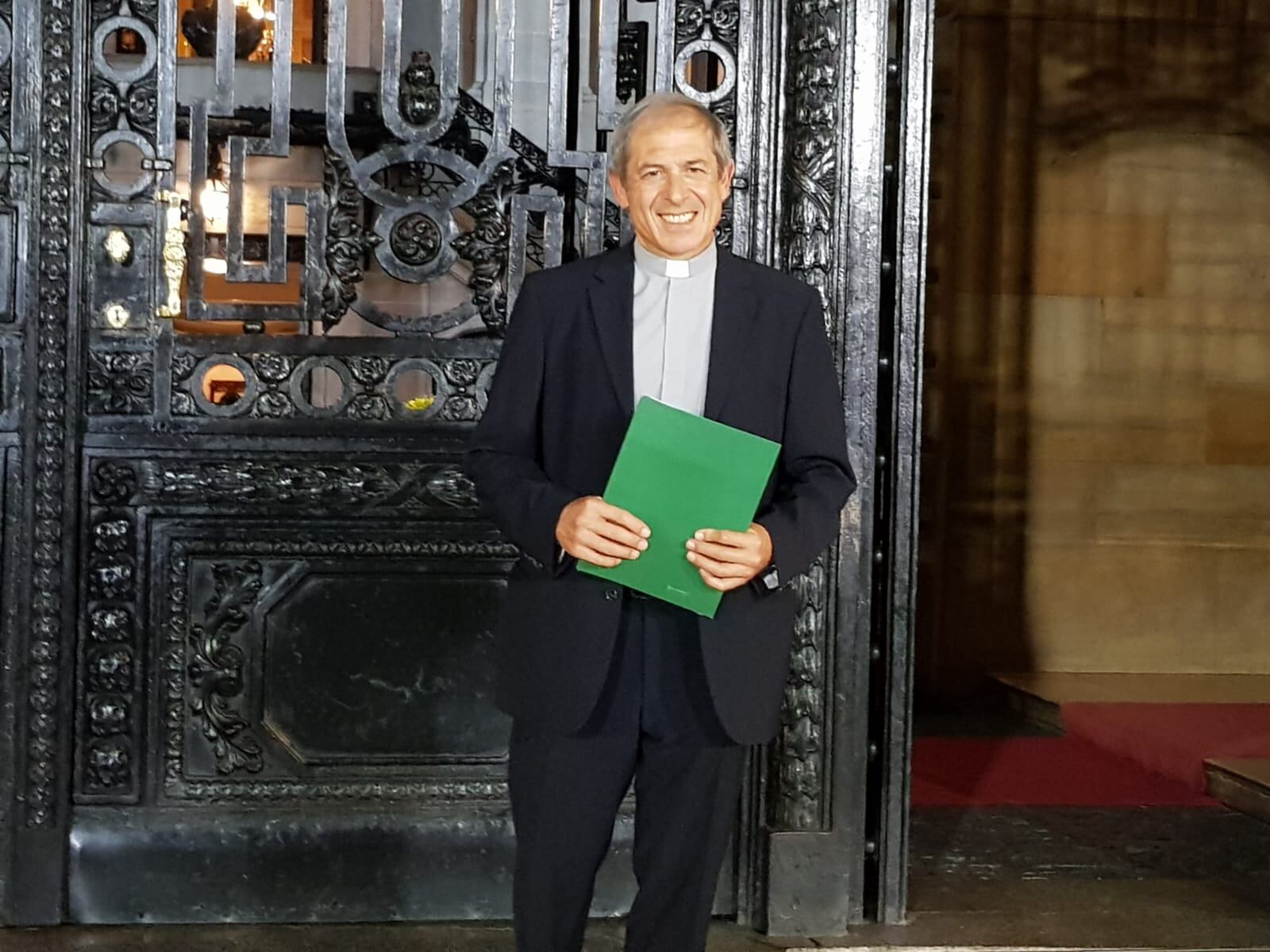 El Padre Adrián Santarelli, fundador de la Comunidad Belén