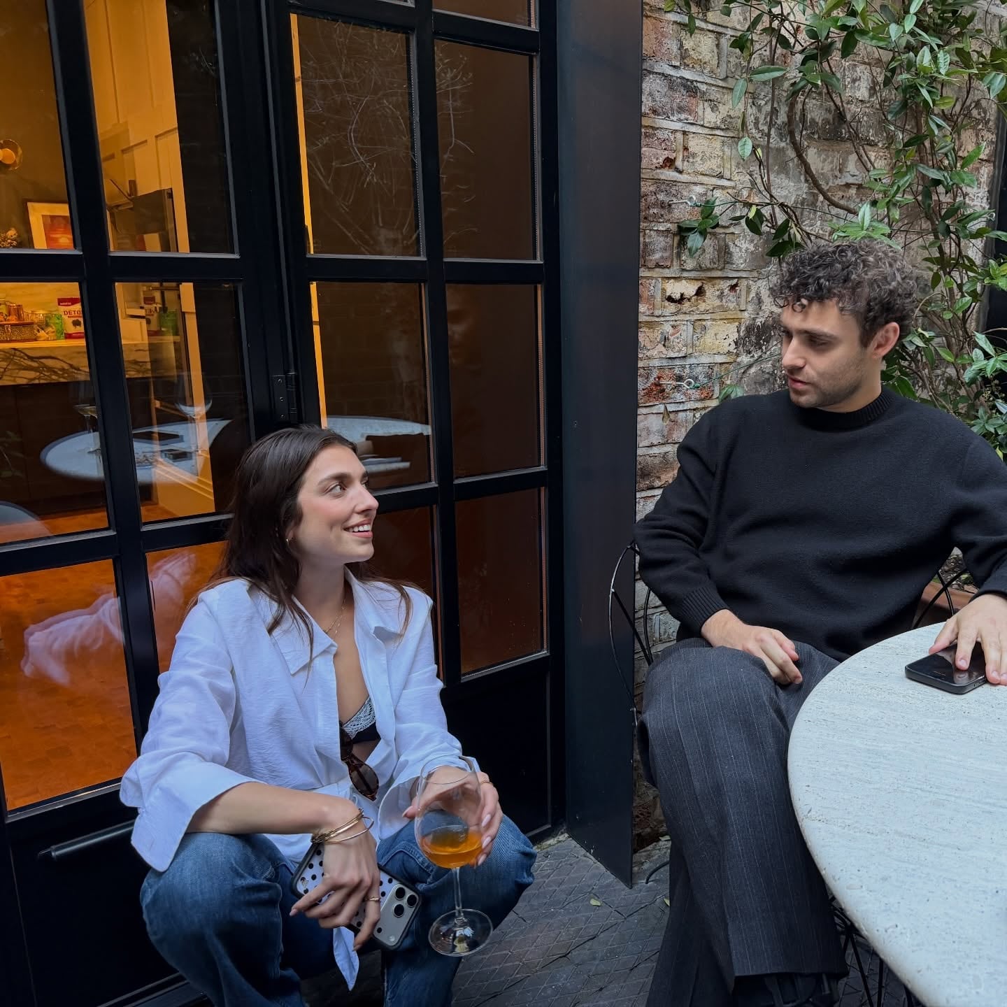 La autenticidad y personalidad de la joven británica atraen la atención de medios y seguidores. (Imagen Ilustrativa Infobae)